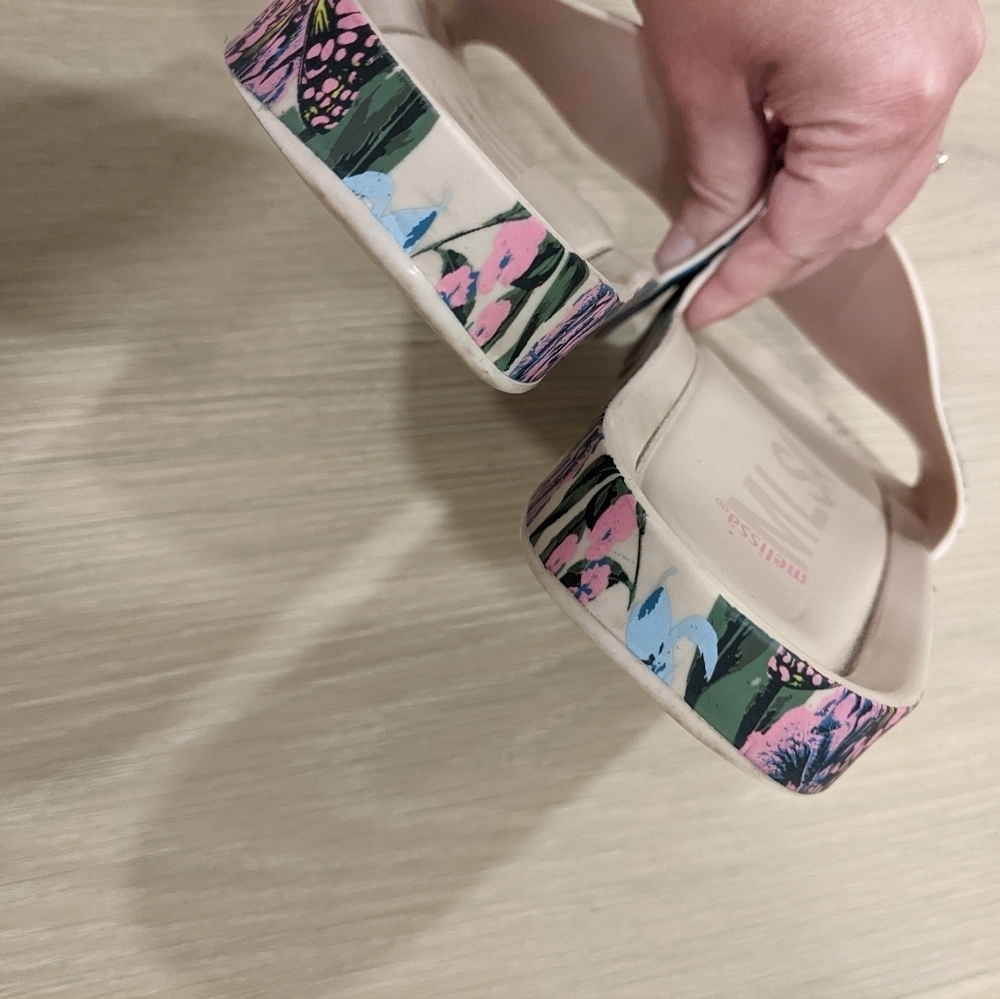 Floral butterfly slides - Picture 2 of 10